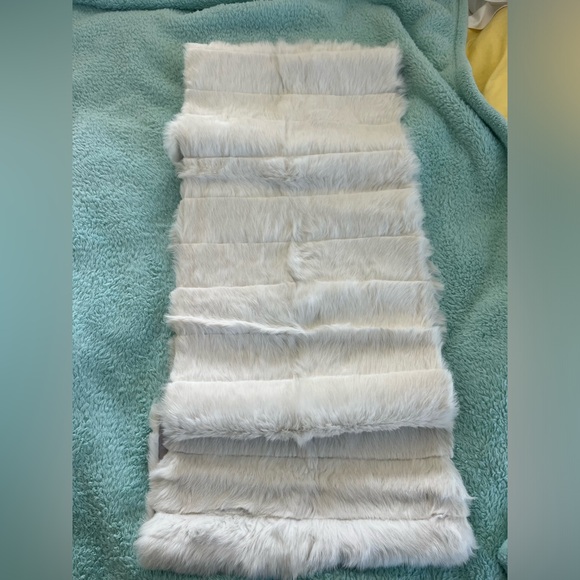 KARL DONOGHUE (UK Brand) 100% FUR WRAP/SHAWL - Picture 3 of 4